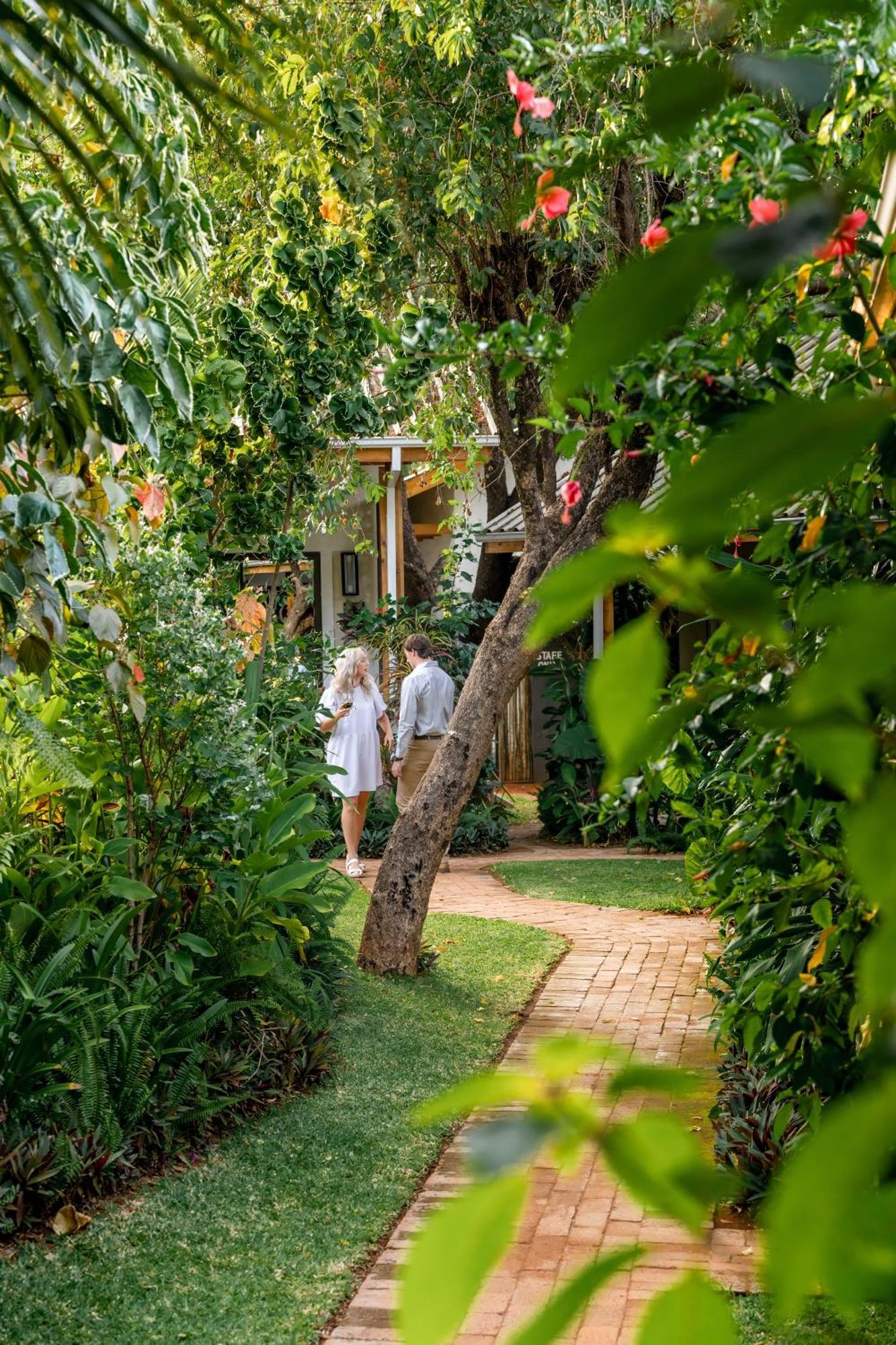 ホテル Shongwe Oasis ヴィクトリア・フォールズ エクステリア 写真