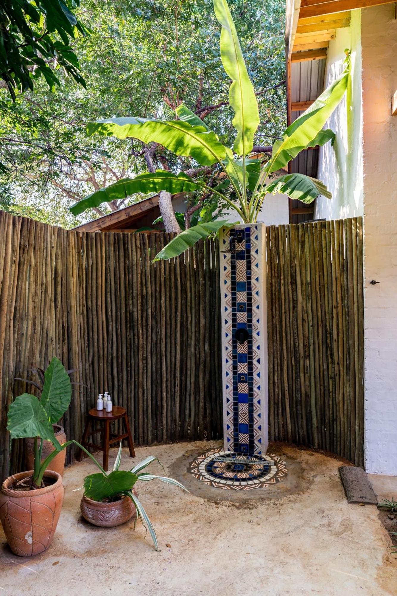 ホテル Shongwe Oasis ヴィクトリア・フォールズ エクステリア 写真