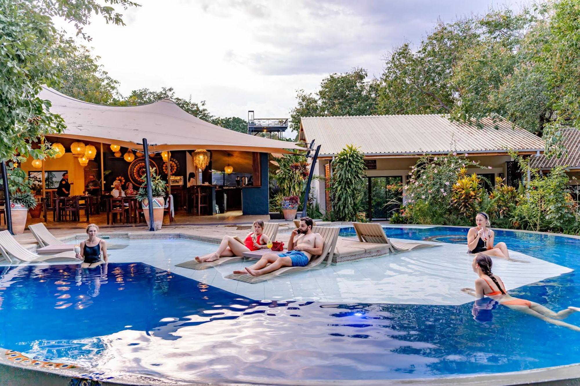 ホテル Shongwe Oasis ヴィクトリア・フォールズ エクステリア 写真